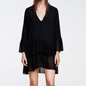 ZARA BLOGGER FAVE contrasting pleated blouse
